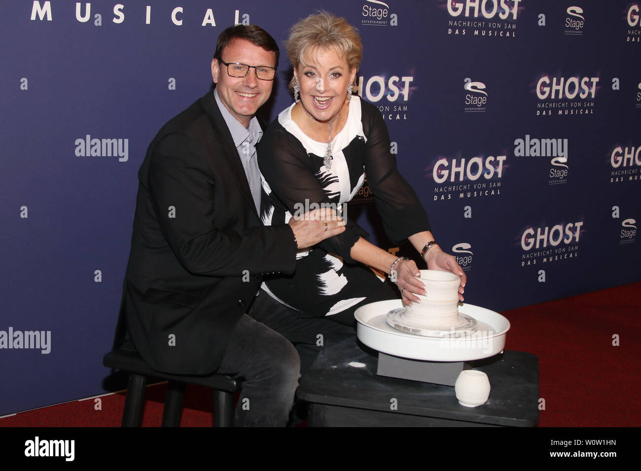 Tanja Schumann, Stefan Burmeister, Premiere Ghost, Operettenhaus di Amburgo, 28.10.2018 Foto Stock