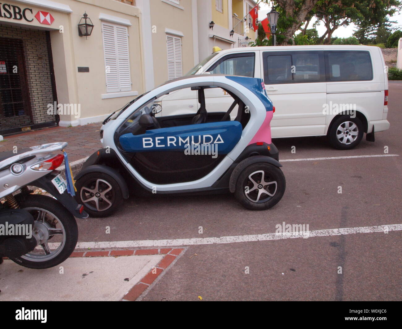 Il più recente viaggio turistico avventura in Bermuda. La Renault Twizy, un veicolo tutto elettrico che consente libertà e indipendenza ai tour in modo sicuro. Foto Stock