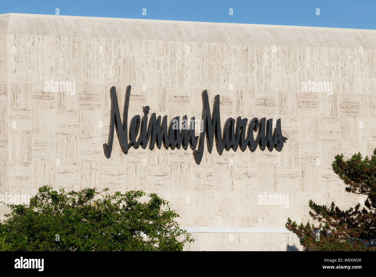 Deerfield - Circa Giugno 2019: Neiman Marcus store. Neiman Marcus è stato istituito nel 1907 III Foto Stock