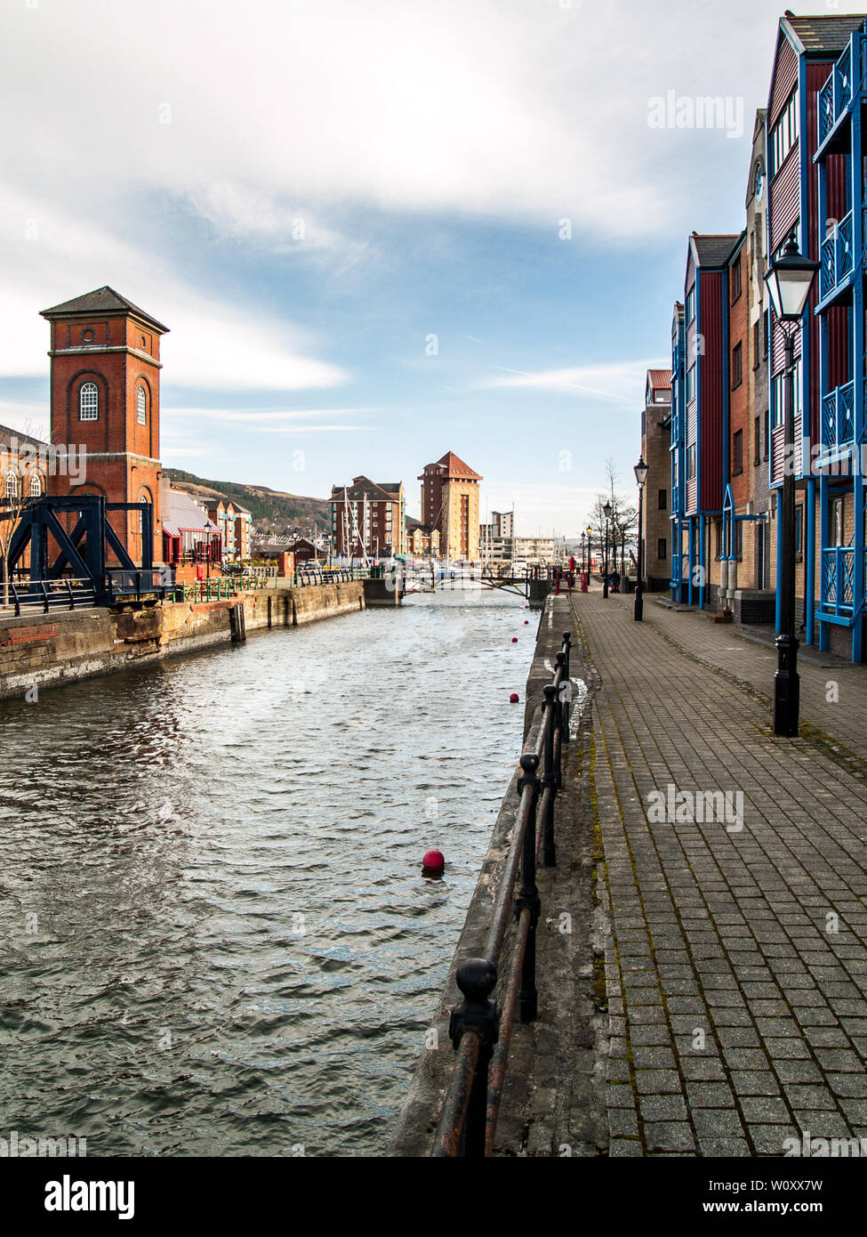 Swansea Marina guardando verso i vecchi edifici pumphouse Foto Stock