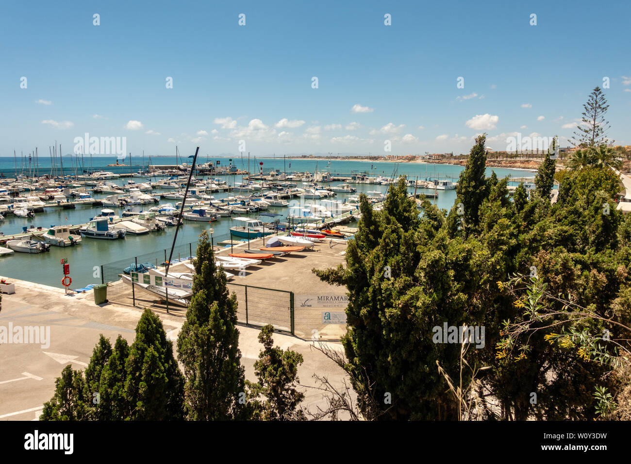 Vista della marina Foto Stock