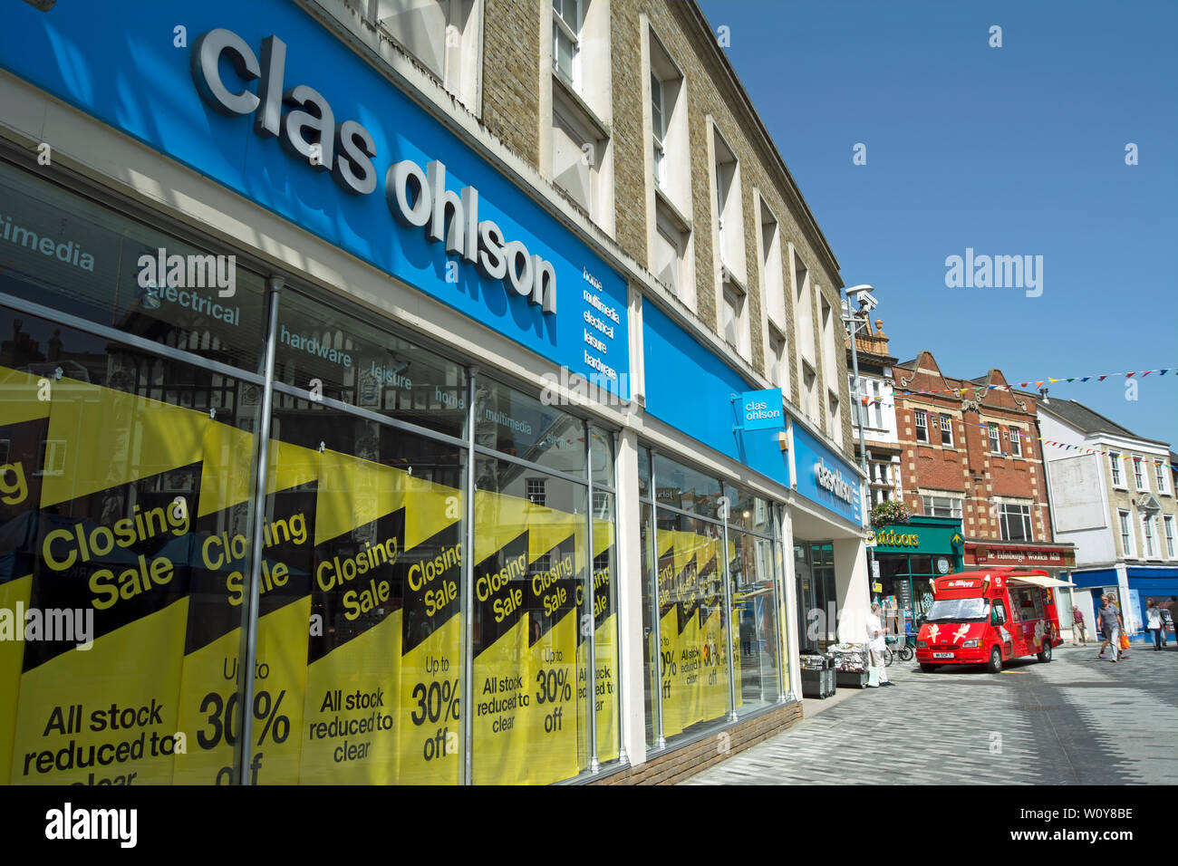 Kingston upon Thames ramo del rivenditore clas ohlson pubblicità una chiusura di vendita, sulla piazza del mercato, Kingston, Surrey, Inghilterra Foto Stock