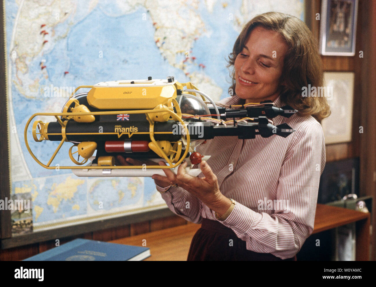 Sylvia Earle con la sua profonda esplorazione del mare di prototipi di veicoli, CALIFORNIA, STATI UNITI D'AMERICA Foto Stock