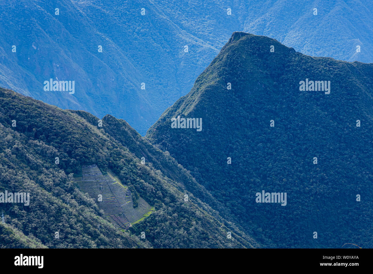 Inca trail ruins trek peru andes immagini e fotografie stock ad alta ...