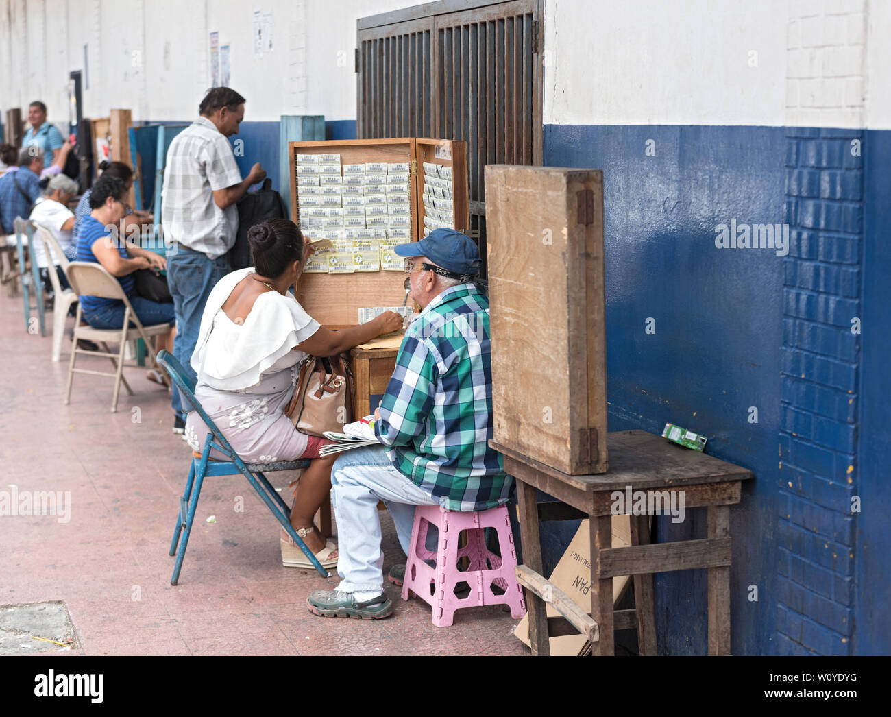 Biglietto della lotteria venditore in david capitale di Chiriqui provincia panama Foto Stock