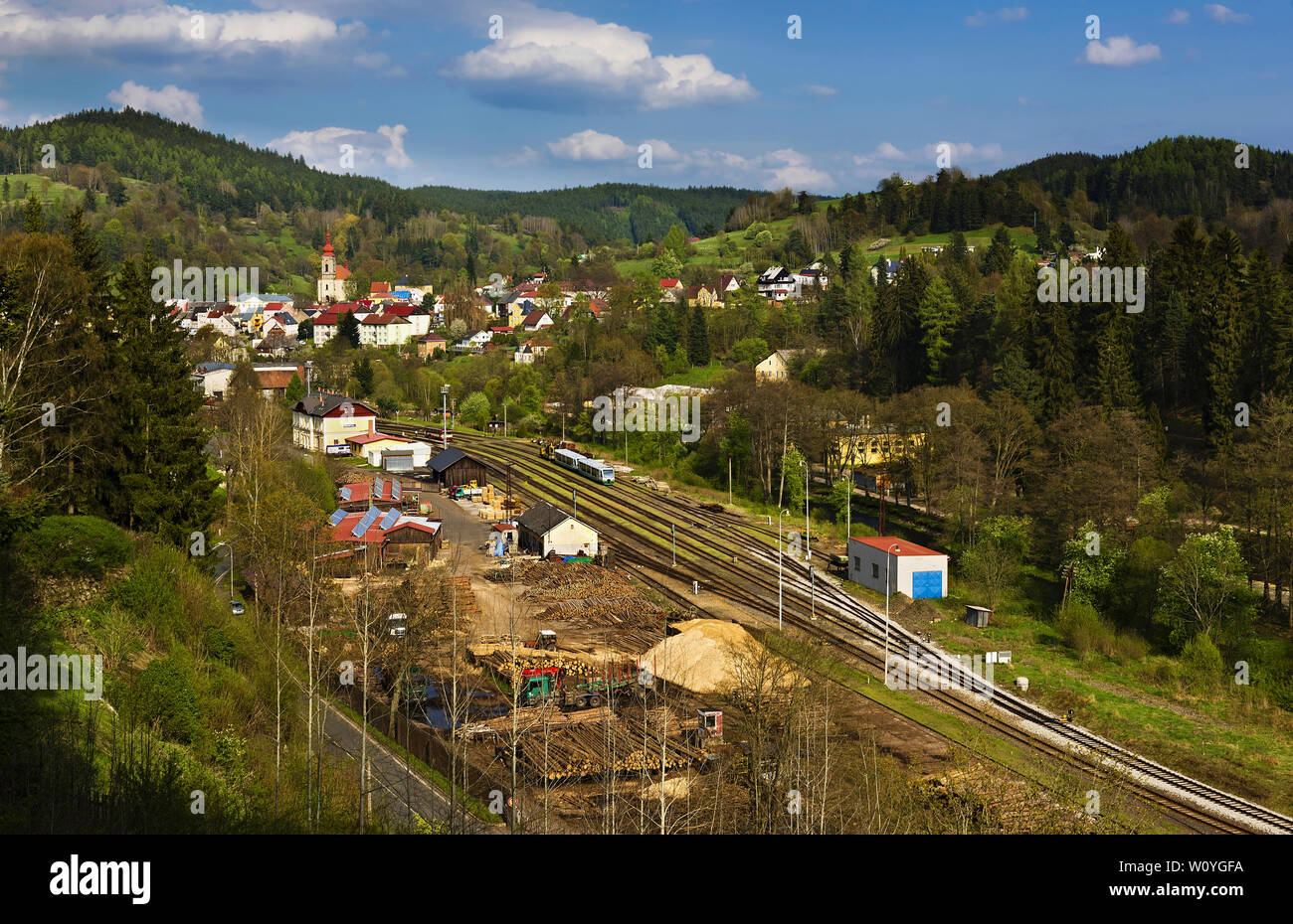 Stazione ferroviaria in Occidente città boema di Becov nad Teplou Foto Stock