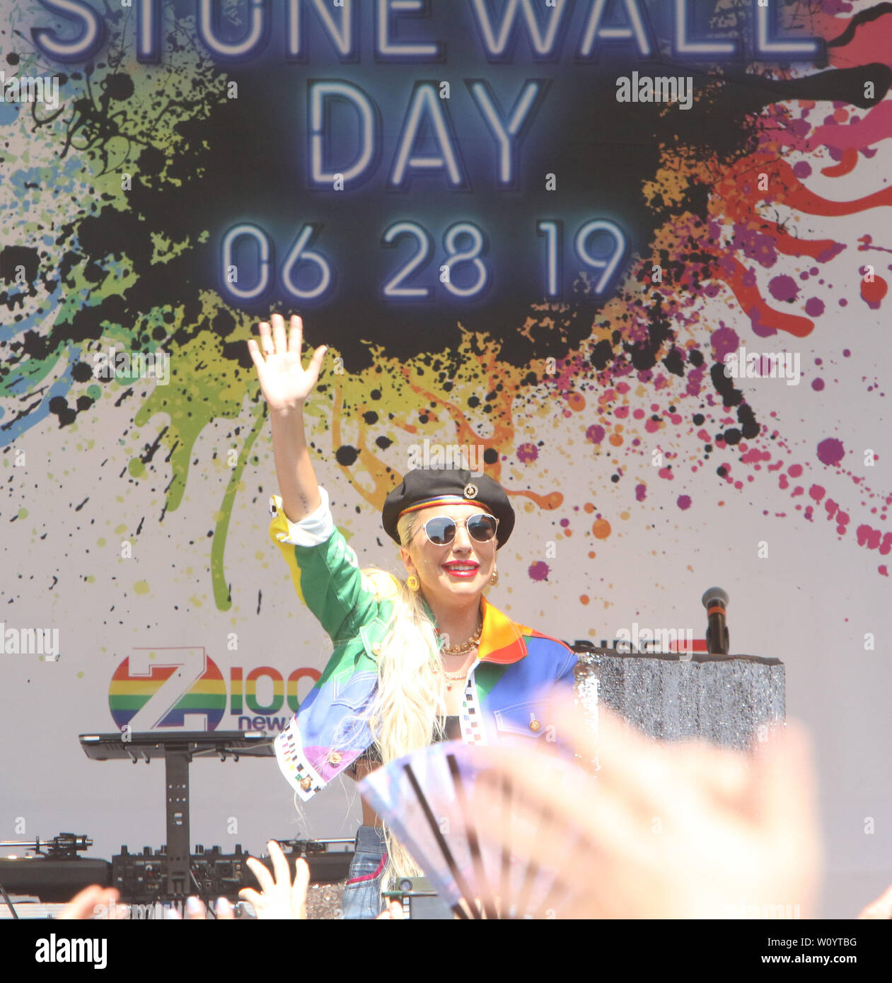 New York, NY, STATI UNITI D'AMERICA. Il 28 giugno, 2019. Lady Gaga parla di Stonewall giorno e World Pride nella città di New York il 28 giugno 2019. Credito: Rw/media/punzone Alamy Live News Foto Stock
