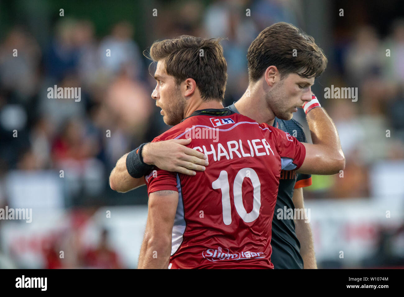 28 giugno 2019 Amsterdam, Paesi Bassi FIH Pro League Belgio contro Olanda FIH Pro League 2019 Cedric Charlier del Belgio, Lars Balk dei Paesi Bassi Foto Stock