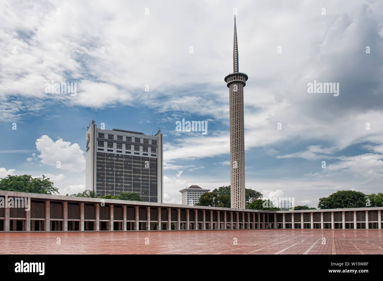 La Moschea Istiqlal a Jakarta, Indonesia, il più grande del Sud Est Asiatico. Foto Stock