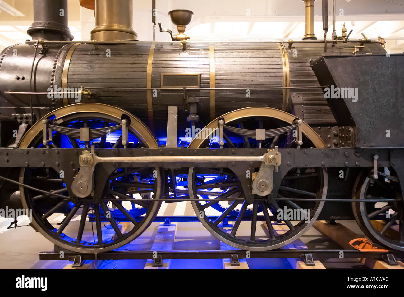 Acquistata nel 1841 da la monarchia austriaca questa locomotiva fu utilizzata per primi le ferrovie europee ed è stato costruito da James, Turner & Evans in Inghilterra. Foto Stock