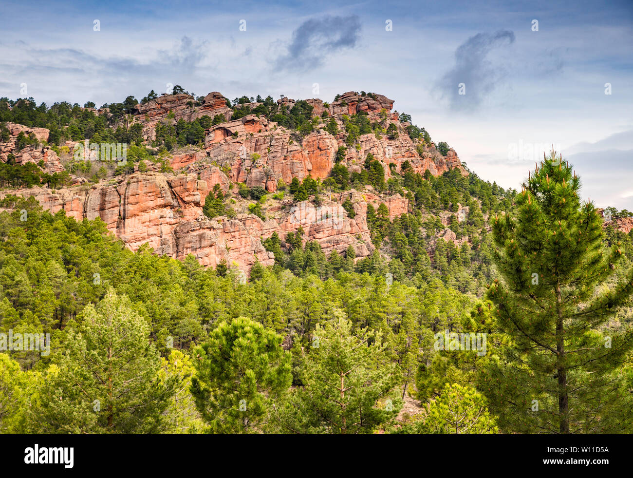 Formazioni di roccia vicino a Albarracin, El Rodeno pitture rupestri area, Sierra de Albarracin, provincia di Teruel, Aragona, Spagna Foto Stock