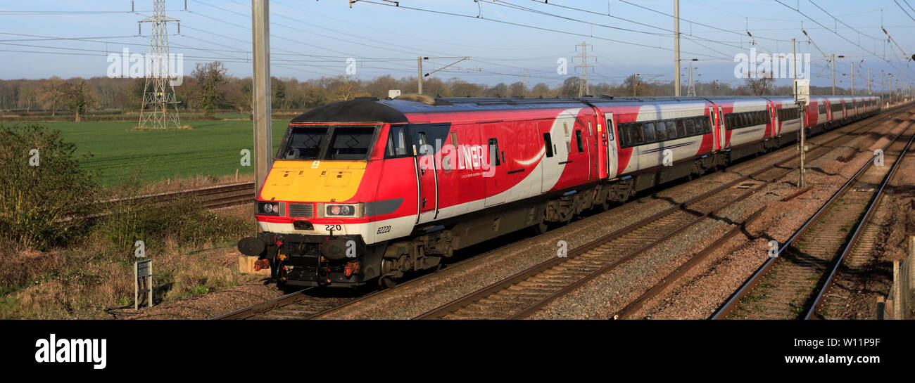 Virgin Trains 82220, East Coast Main Line Railway, Peterborough, CAMBRIDGESHIRE, England, Regno Unito Foto Stock