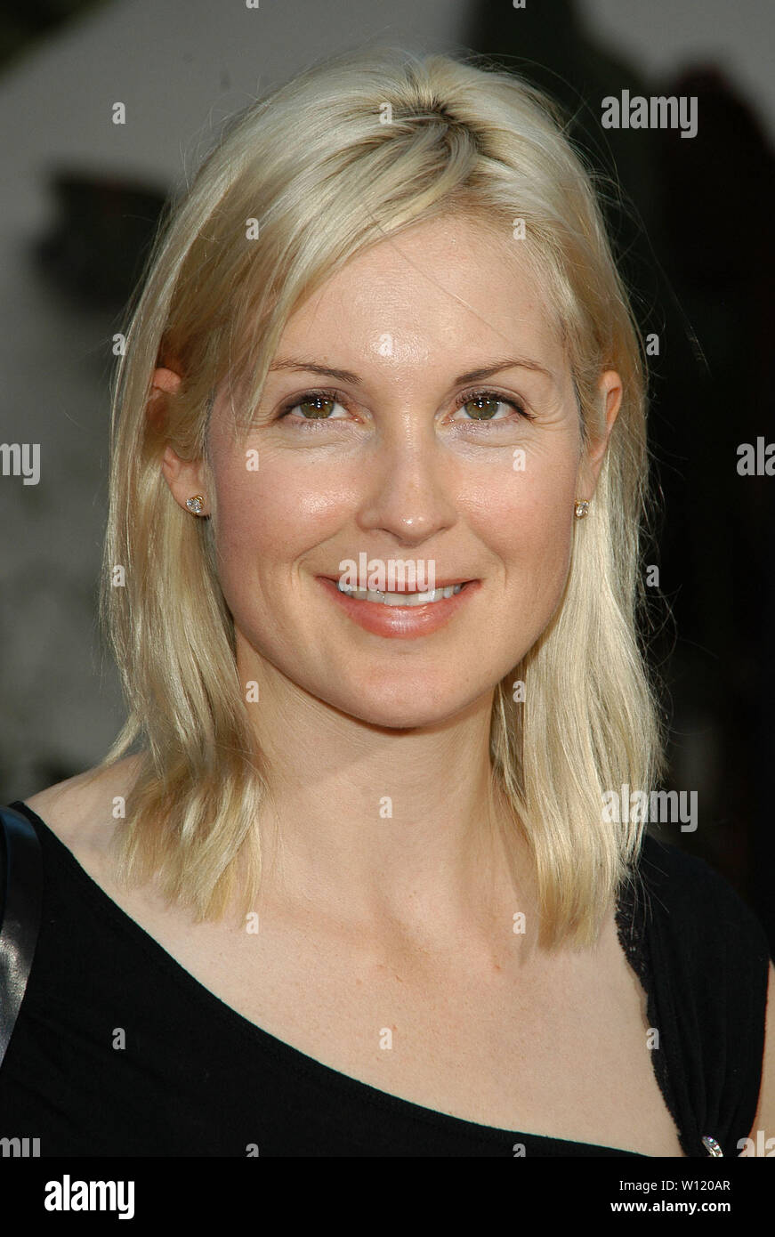 Kelly Rutherford alla prima Mondiale di "The Bourne Supremacy" presso i glossari affini e plafoniera Arclight cinema in Hollywood, CA. L'evento ha avuto luogo giovedì, 15 luglio 2004. Foto di: SBM / PictureLux - Tutti i diritti riservati - Riferimento File # 33790-6965SBMPLX Foto Stock