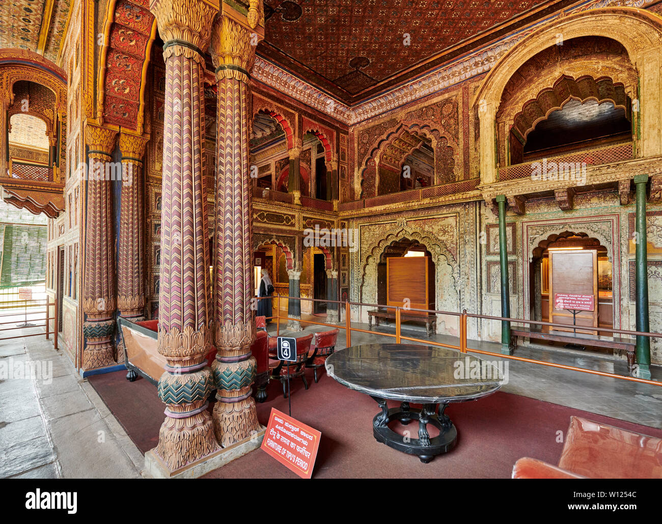 Interior shot di Daria Daulat Bagh, Srirangapatna, Karnataka, India Foto Stock