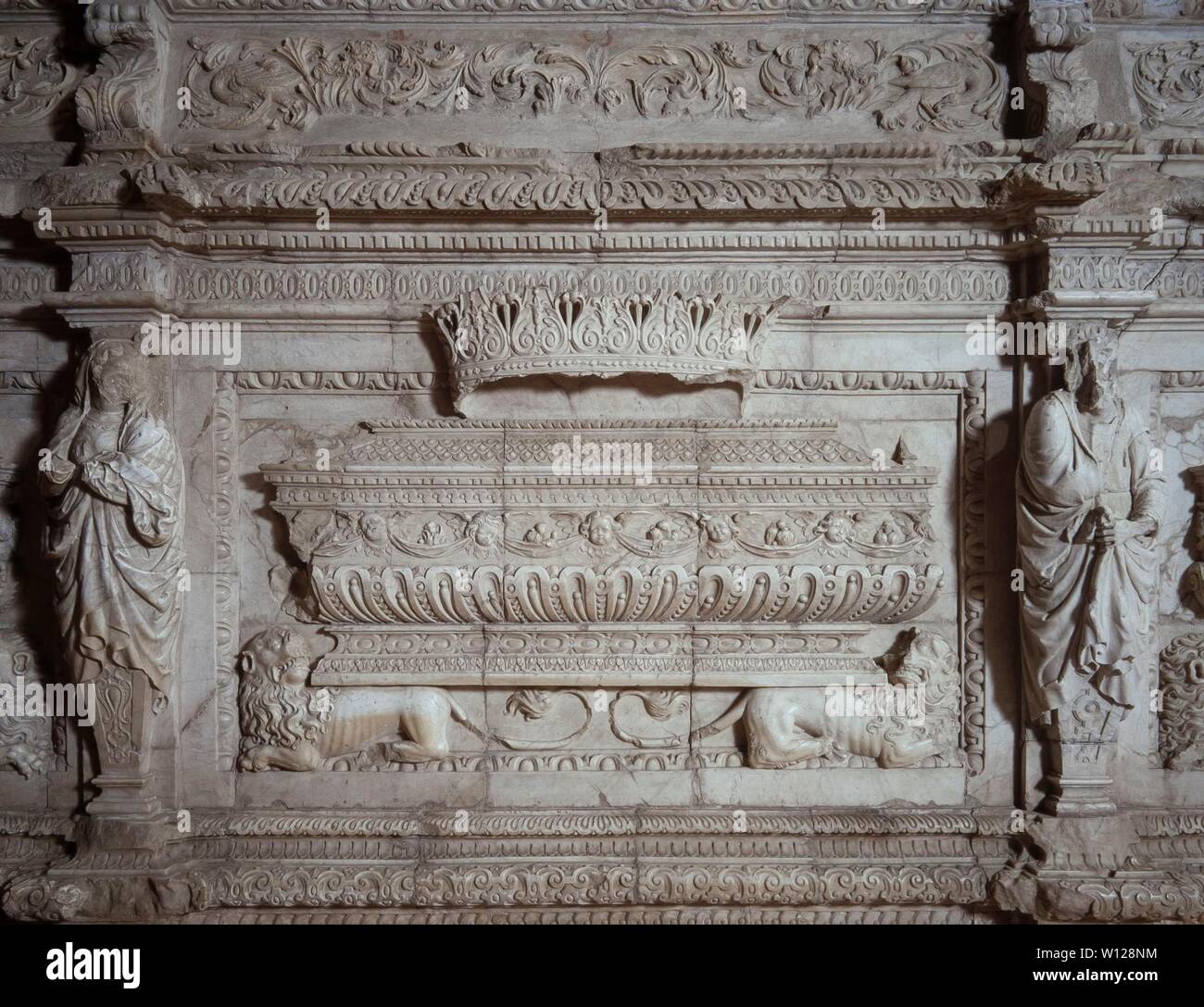 Tomba dei duchi di Cardona, XVI secolo, il Monastero di Poblet. Autore: DAMIA FORMENT. Foto Stock