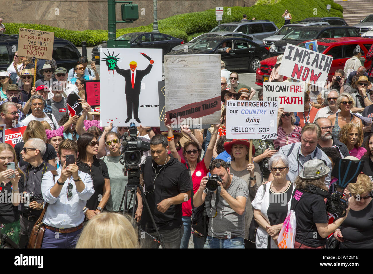 Impeach Presidente Trump al Rally di Foley Square a Manhattan, New York City. Foto Stock