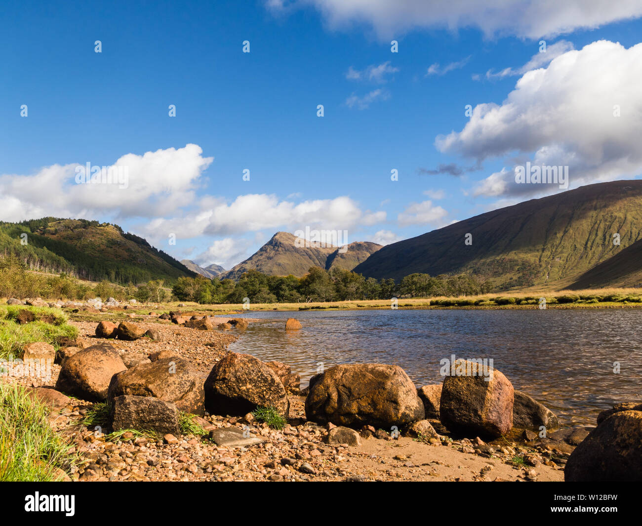 Loch Etive in Glen Etive in Glen Coe area nelle Highlands scozzesi Foto Stock