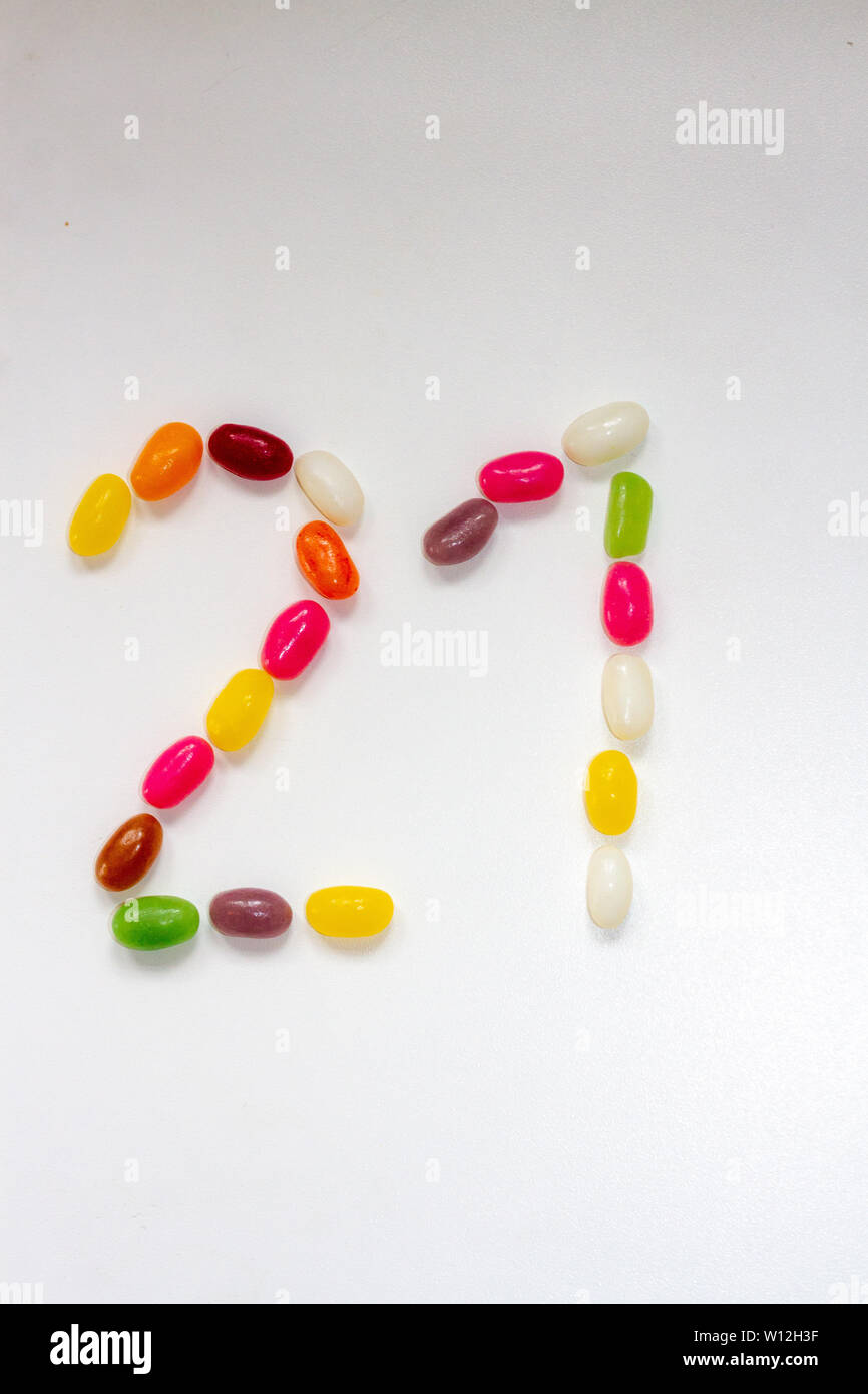 Numero di dolci 21 realizzato al di fuori di Jelly Beans Foto Stock