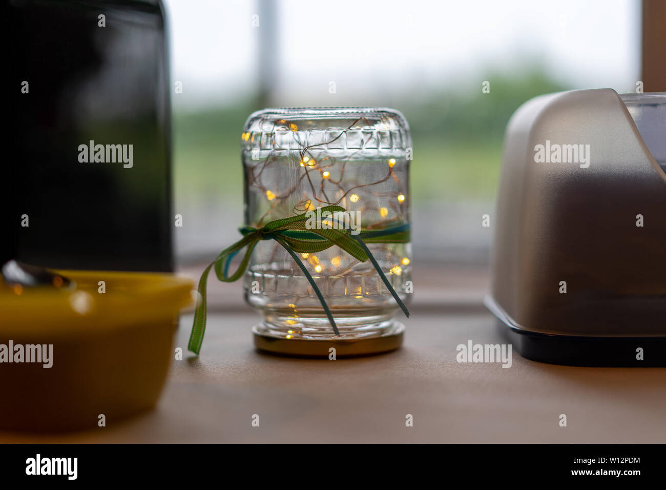 Un self made illuminazione a LED in un vaso utilizzato su un partito come una decorazione. Foto Stock