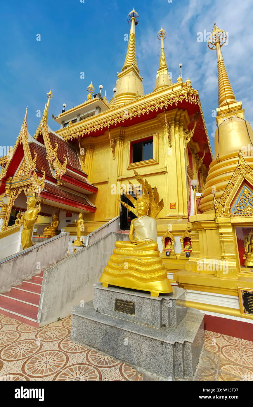 La famosa Pagoda Prachulamanee in Wat Khiriwong, Nakhon Sawan Provincia, Thailandia. Foto Stock