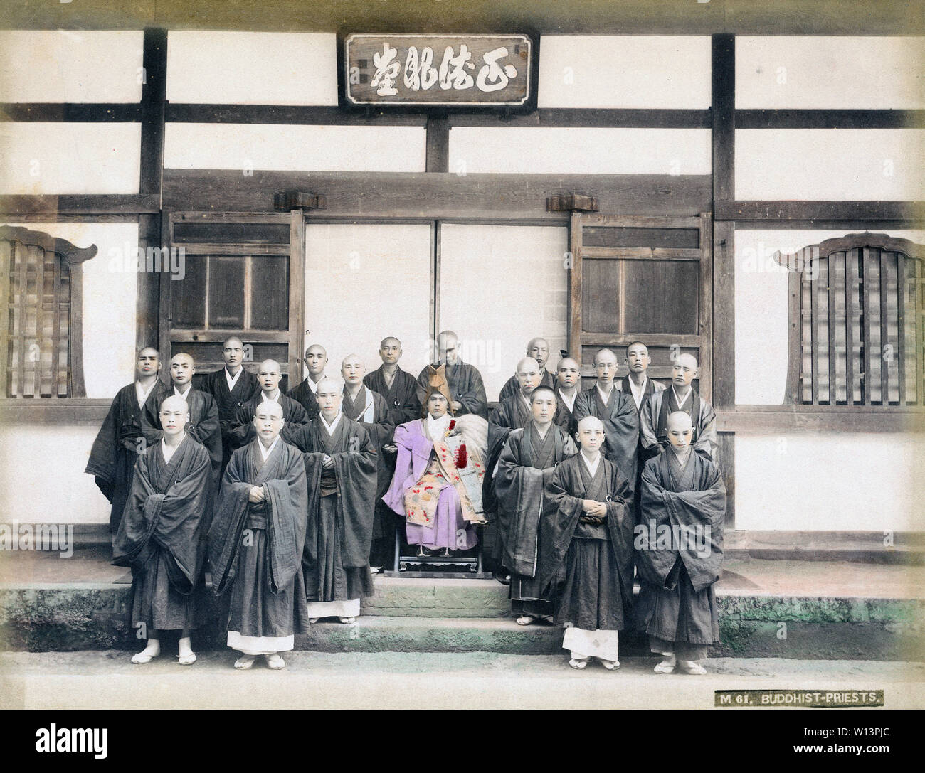 [ 1890 Giappone - i sacerdoti buddisti ] - i sacerdoti buddisti. Xix secolo albume vintage fotografia. Foto Stock