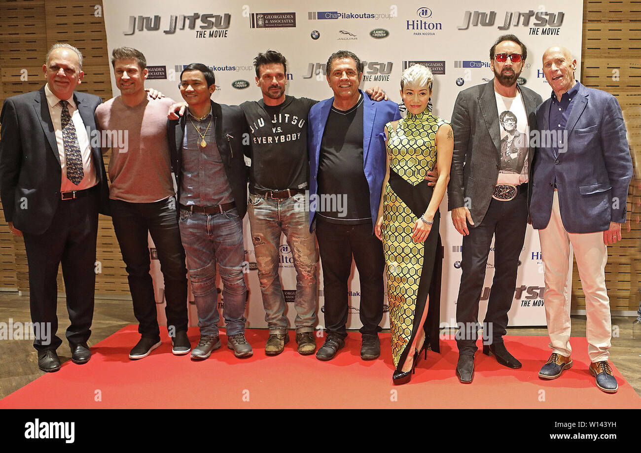 Nicosia. Il 29 giugno, 2019. Foto scattata a giugno 29, 2019 mostra la scena di una conferenza stampa per il film 'jiu jitsu' in Nicosia, la capitale di Cipro. Credito: Zhang Baoping/Xinhua/Alamy Live News Foto Stock