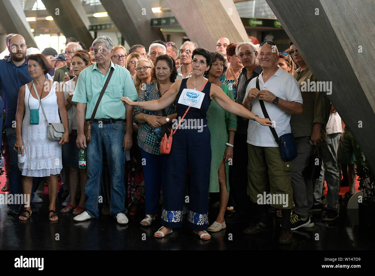 Roma, Italia. Il 30 giugno, 2019. L'arrivo in Eur presso il Palazzo dello sport di i partecipanti alla Convention nazionale della vita 120 da Adriano Panzironi (Luigi Mistrulli/fotogramma, Roma - 2019-06-30) p.s. Credit: Indipendente Photo Agency Srl/Alamy Live News Foto Stock