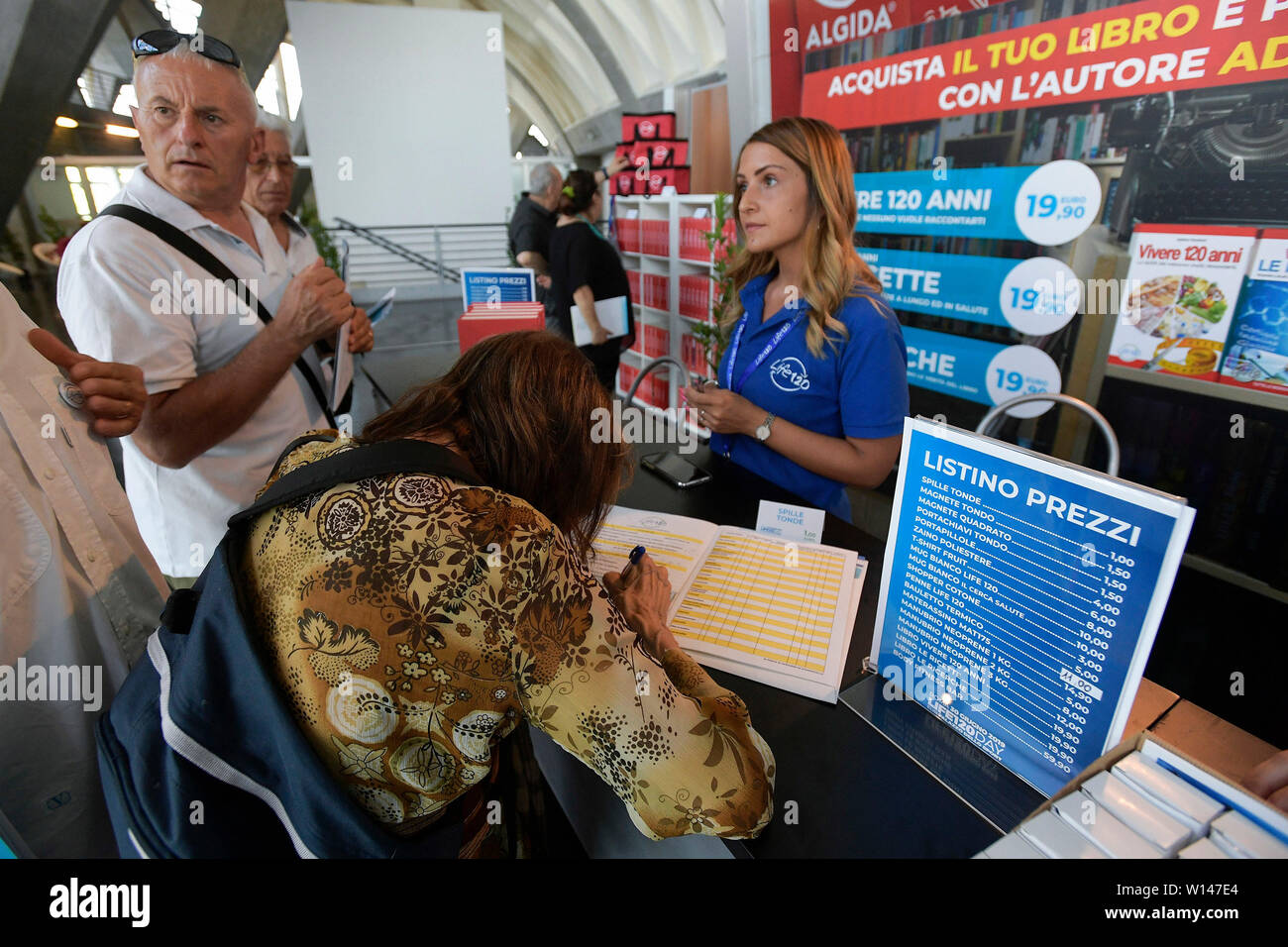 Roma, Italia. Il 30 giugno, 2019. Stand di Merchandising presente alla vita nazionale 120 Convenzione di Adriano Panzironi (Luigi Mistrulli/fotogramma, Roma - 2019-06-30) p.s. Credit: Indipendente Photo Agency Srl/Alamy Live News Foto Stock