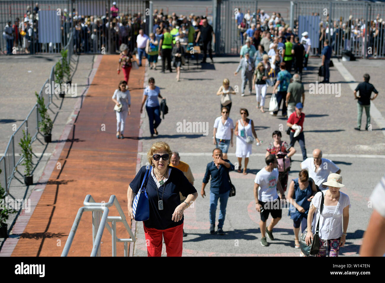Roma, Italia. Il 30 giugno, 2019. L'arrivo in Eur presso il Palazzo dello sport di i partecipanti alla Convention nazionale della vita 120 da Adriano Panzironi (Luigi Mistrulli/fotogramma, Roma - 2019-06-30) p.s. Credit: Indipendente Photo Agency Srl/Alamy Live News Foto Stock
