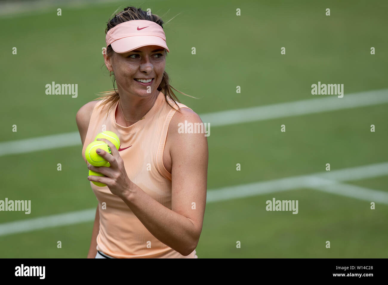 Londra, Regno Unito. Il 30 giugno, 2019. All England Lawn Tennis e Croquet Club di Londra, Inghilterra; il torneo di tennis di Wimbledon preview giorno; Maria Sharapova (RUS) durante la pratica di domenica Credit: Azione Plus immagini di sport/Alamy Live News Credit: Azione Plus immagini di sport/Alamy Live News Foto Stock