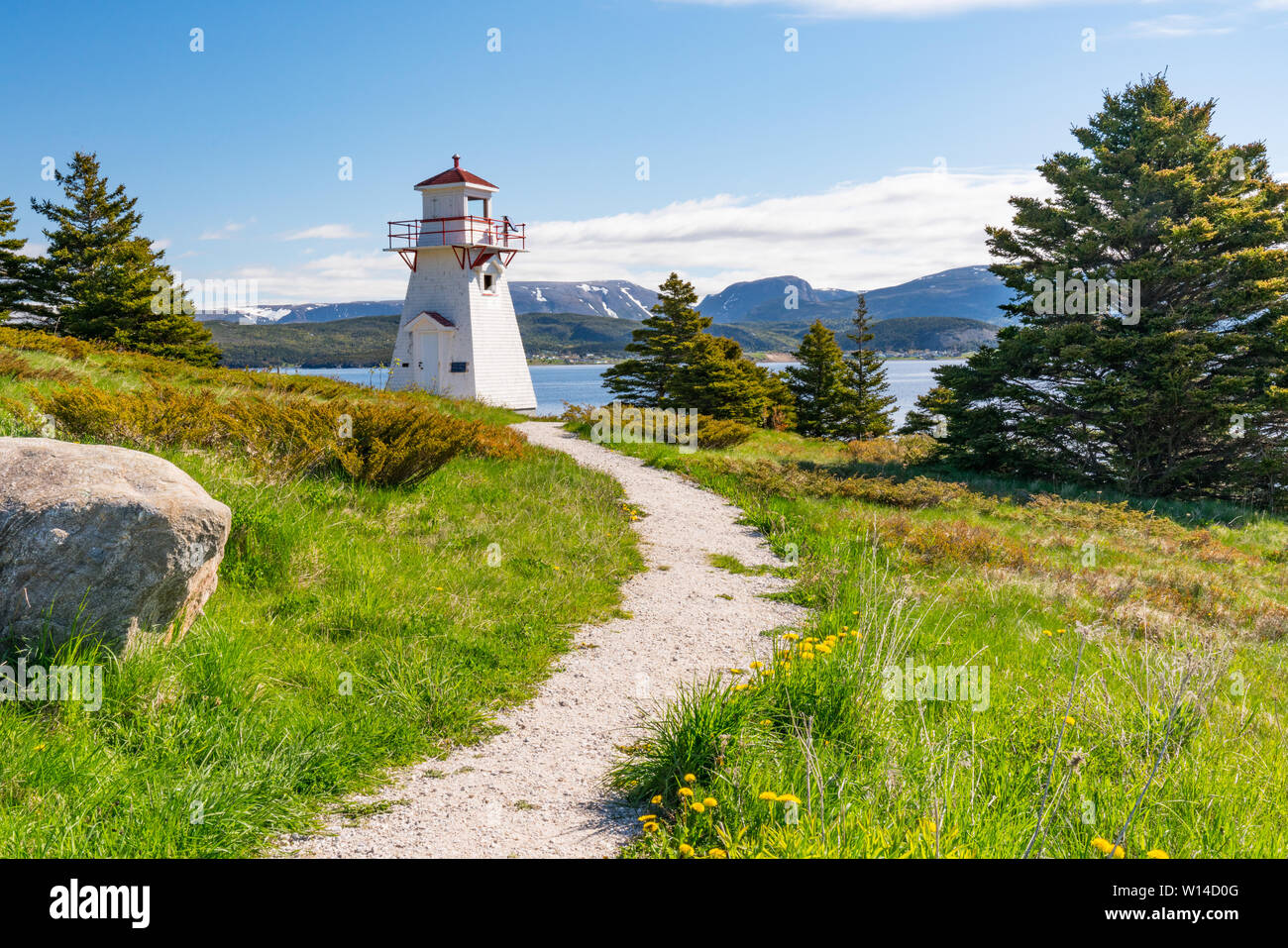 Woody Point Lighthouse su Bonne Bay in Terranova, Canada Foto Stock