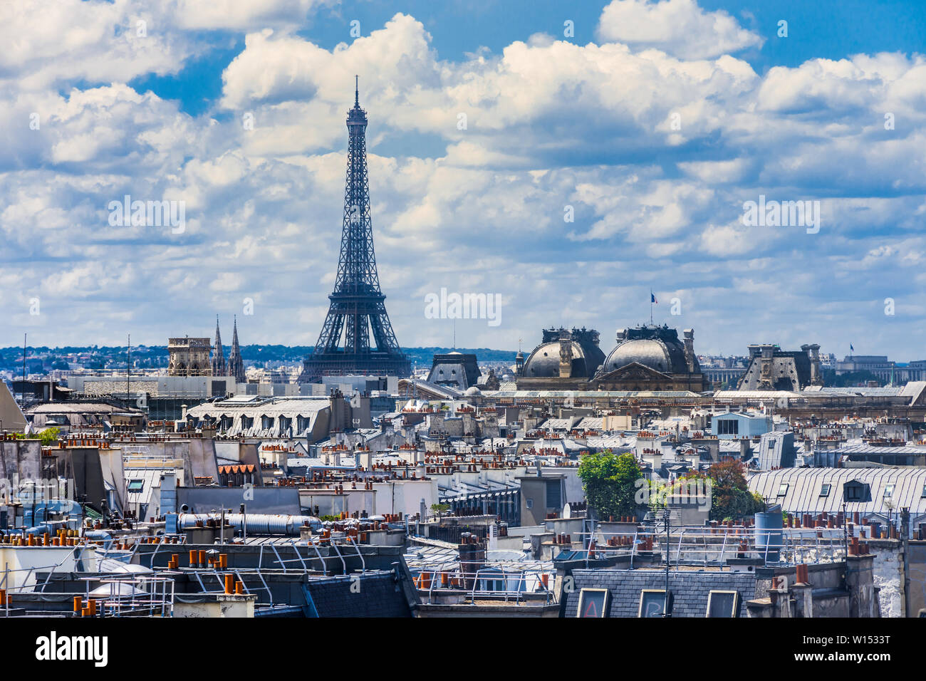 Vista della Torre Eiffel dal Centre Pompidou art gallery, Parigi, Francia. Foto Stock