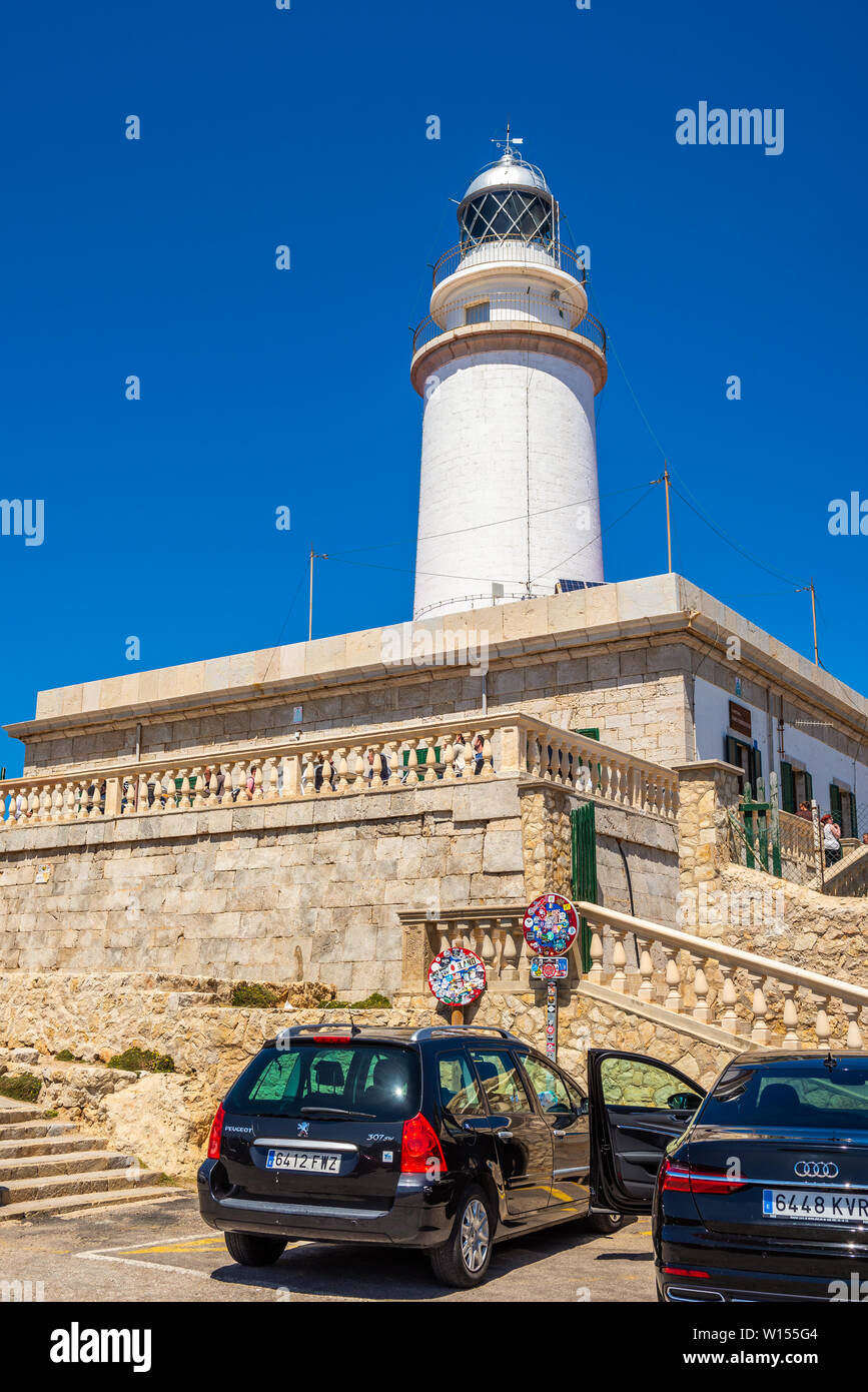 MALLORCA, Spagna - 6 Maggio 2019: Faro di Cap de Formentor nella costa nord di Maiorca, isole Baleari, Spagna. Foto Stock