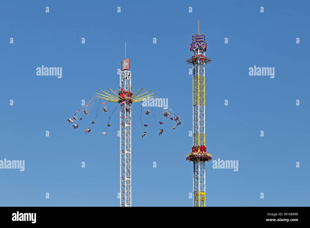 Star Flyer e verticale-drop rollercoaster, 125. Kiel Week, Kiel, Schleswig-Holstein, Germania Foto Stock