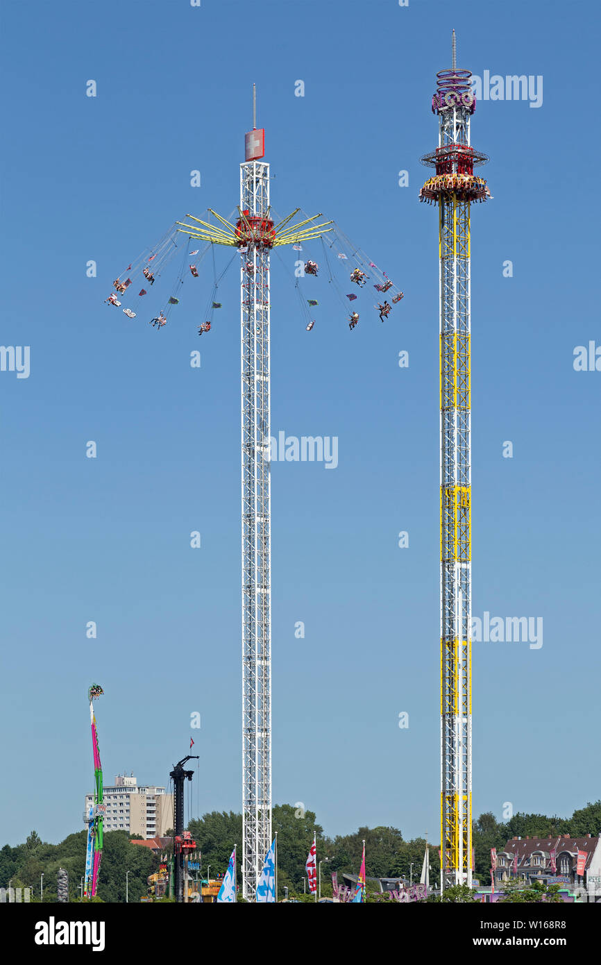 Star Flyer e verticale-drop rollercoaster, 125. Kiel Week, Kiel, Schleswig-Holstein, Germania Foto Stock