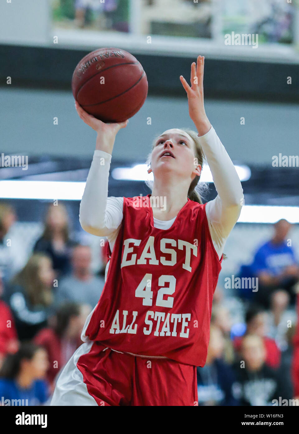 Azione di basket presso il Washington State 2A e 3A TUTTE LE Star Game in Liberty Lago, Washington. Foto Stock