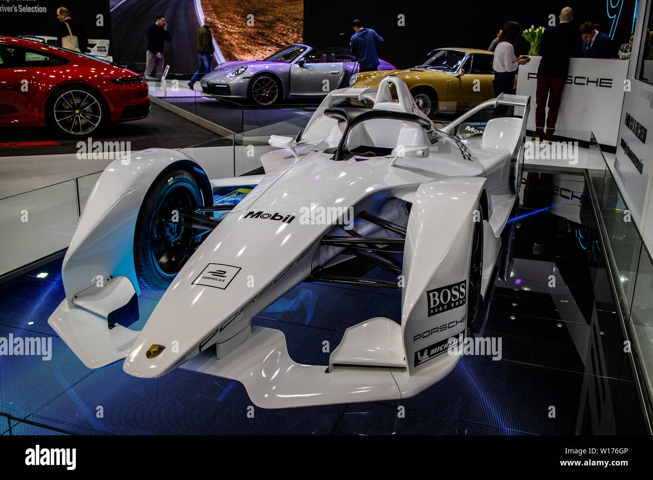 Poznan, Polonia, Marzo 2019 Porsche ABB FIA Formula e concetto di sviluppo di prototipi di auto da corsa, Poznan International Motor Show, Foto Stock