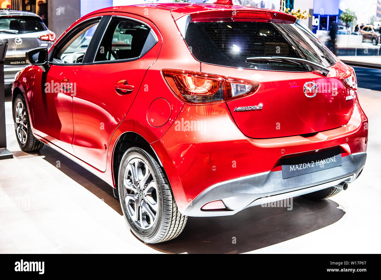 Bruxelles, Belgio, Jan 2019 red Mazda 2 Hakone, Bruxelles Motor Show, gen 4, DJ, Demio, berlina, fabbricati e commercializzati a livello globale da Mazda Foto Stock