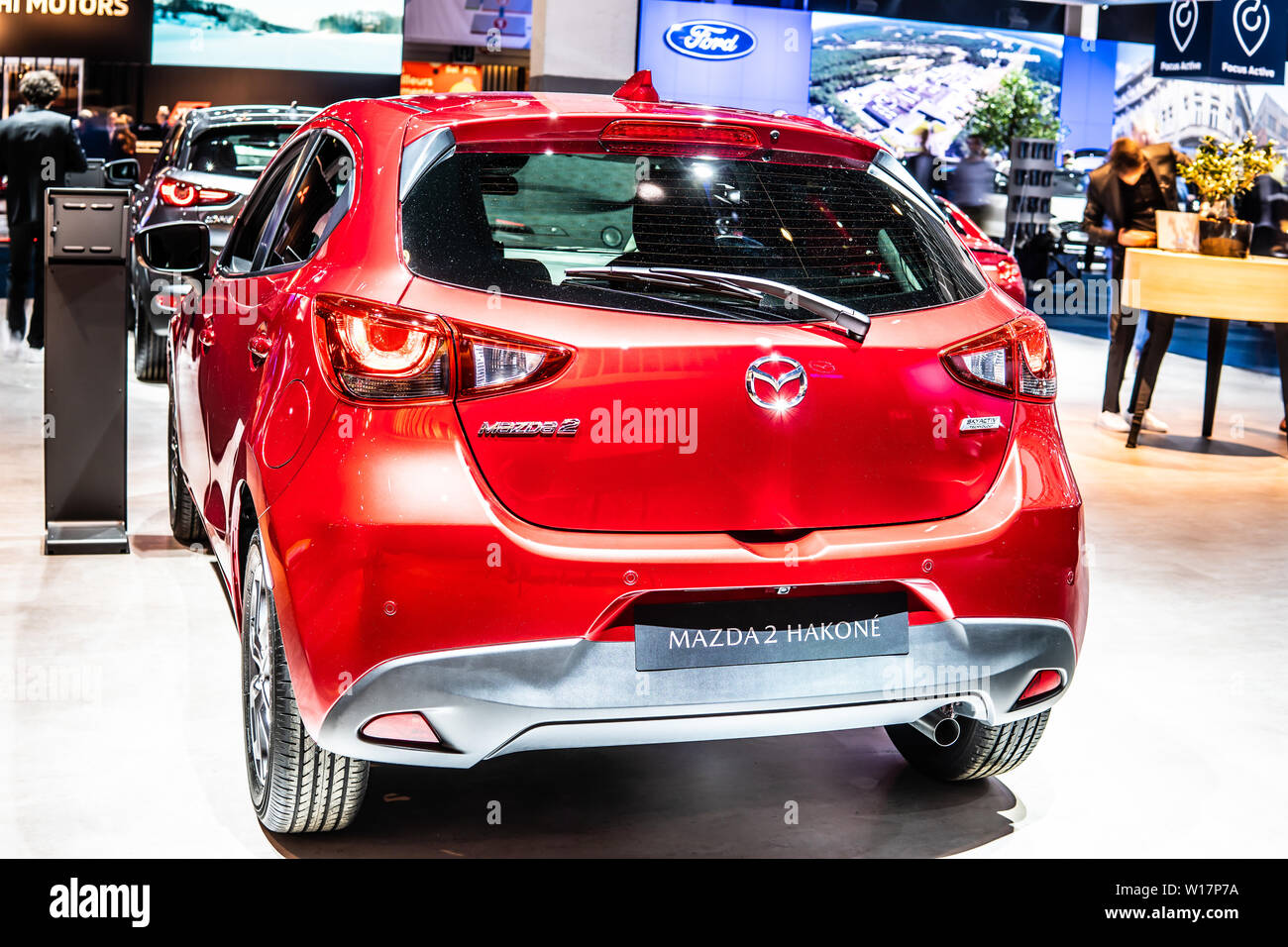 Bruxelles, Belgio, Jan 2019 red Mazda 2 Hakone, Bruxelles Motor Show, gen 4, DJ, Demio, berlina, fabbricati e commercializzati a livello globale da Mazda Foto Stock