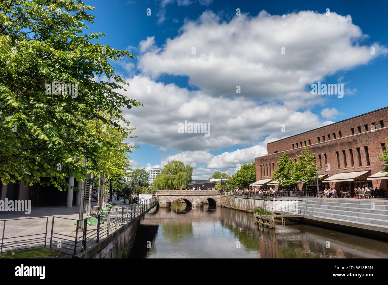 Vejle centro città con il fiume, Danimarca Foto Stock