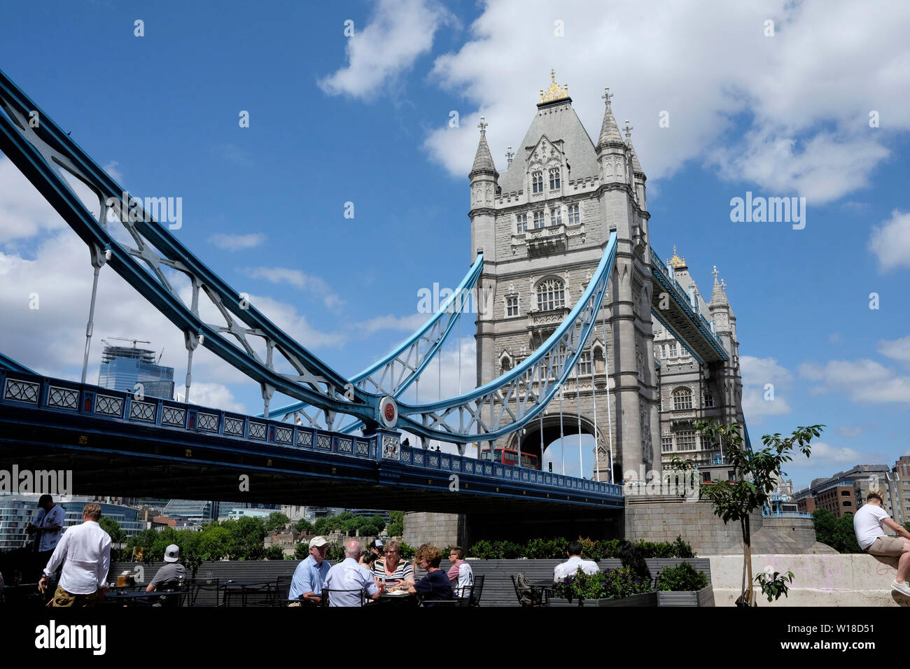 Una vista generale del Tower Bridge, Londra Foto Stock