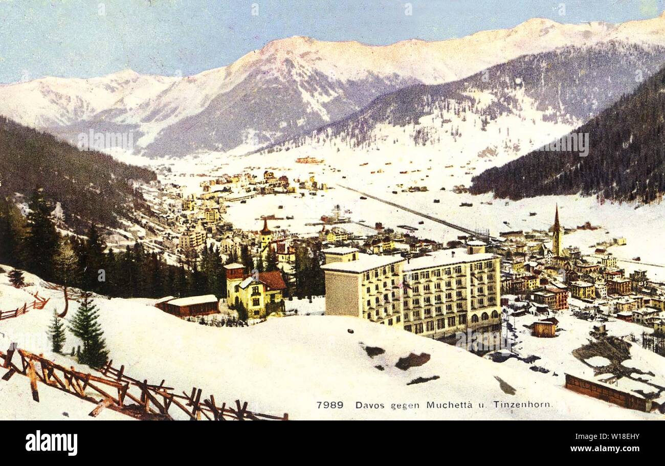 Davos di fronte ai picchi di Muchetta Tinzenhorn e. Cartolina, 1910s. Foto Stock