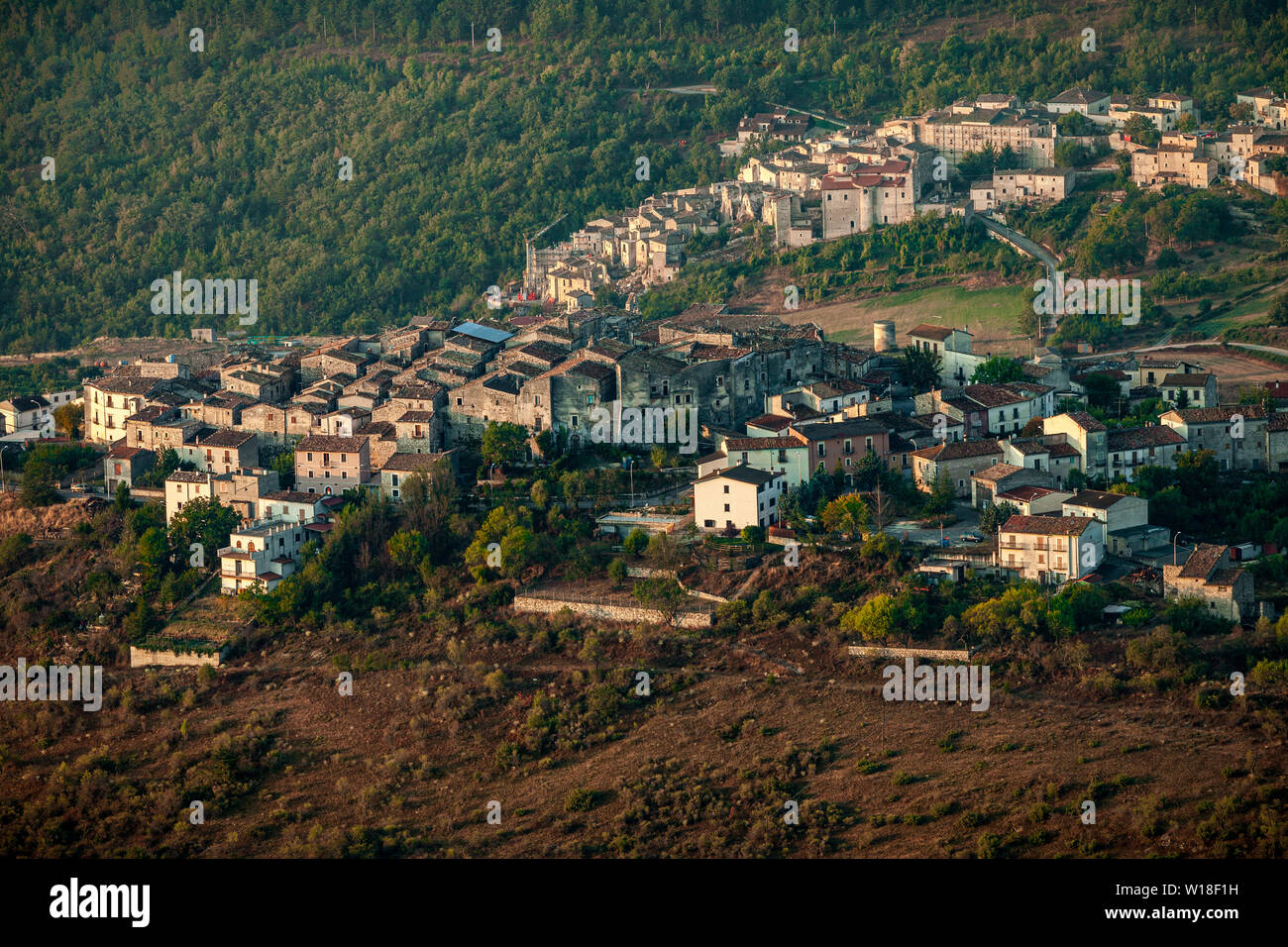 Castelvecchio Calvisio e Carapelle Calvisio villaggi da sopra Foto Stock
