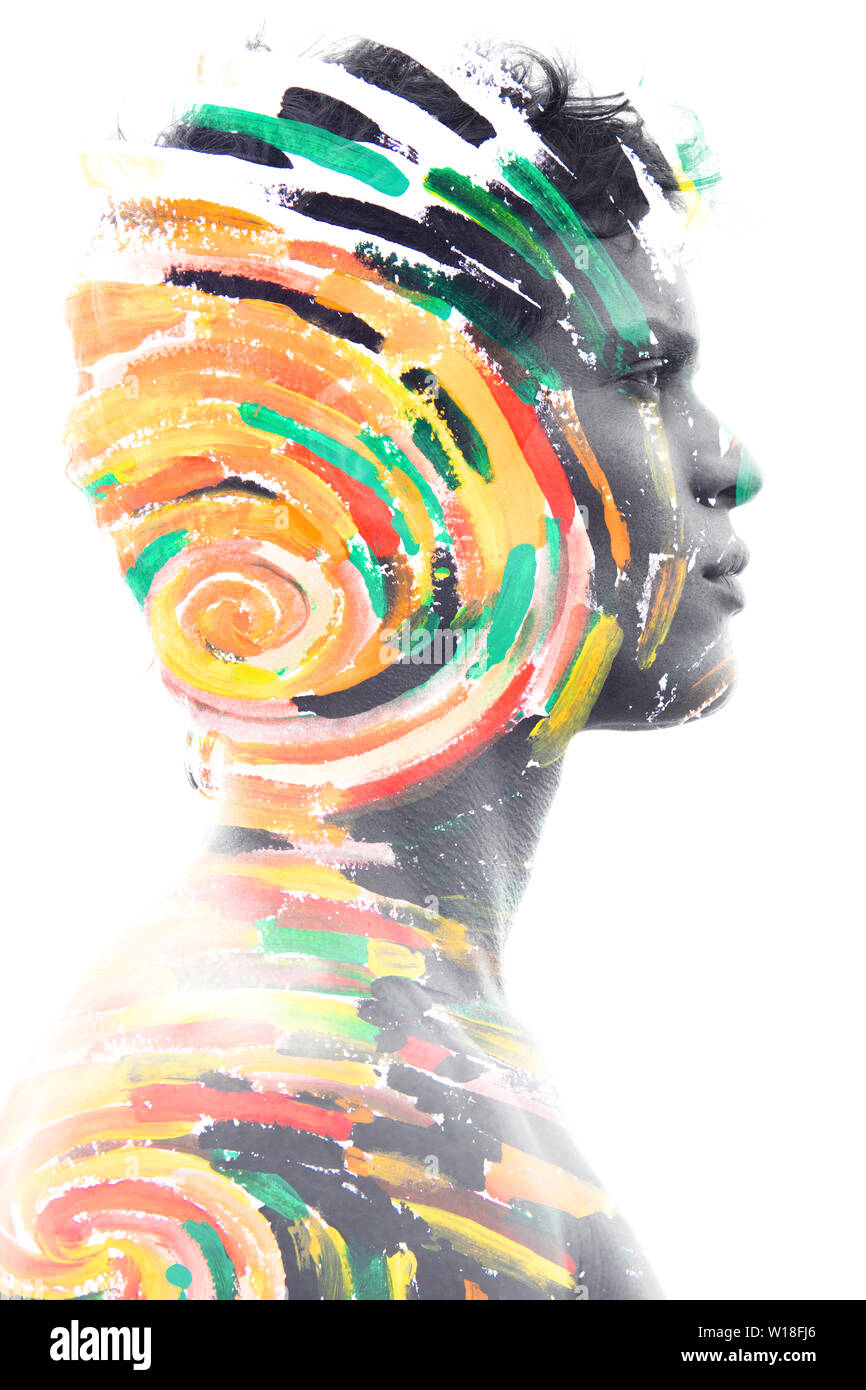 Paintography. Doppia esposizione di fotografia portrait combinati con colorati dipinto a mano opere d'arte. Foto Stock