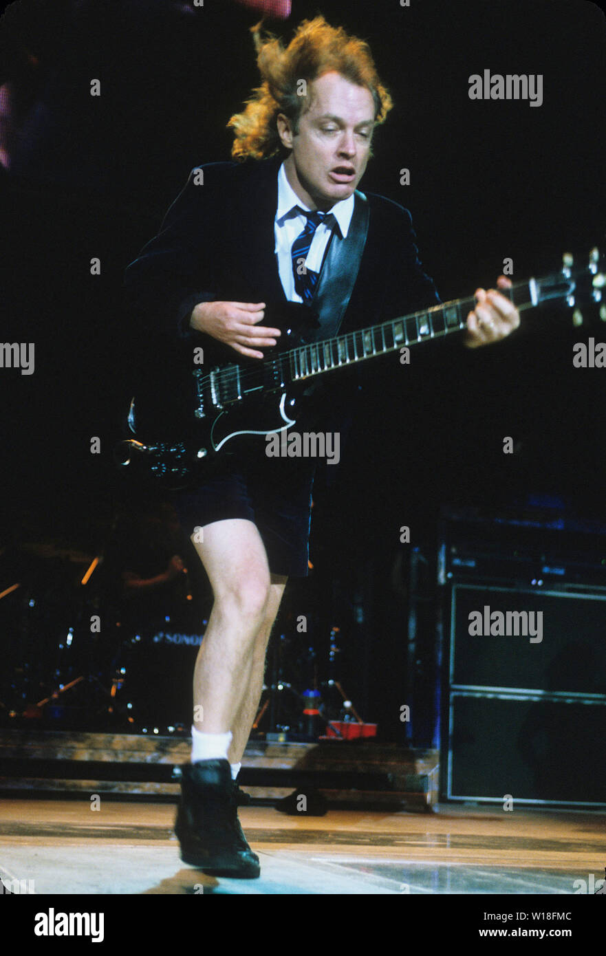 AC/DC noi del gruppo rock con Angus Young circa 2000.Photo: Jeffrey Mayer. Foto Stock