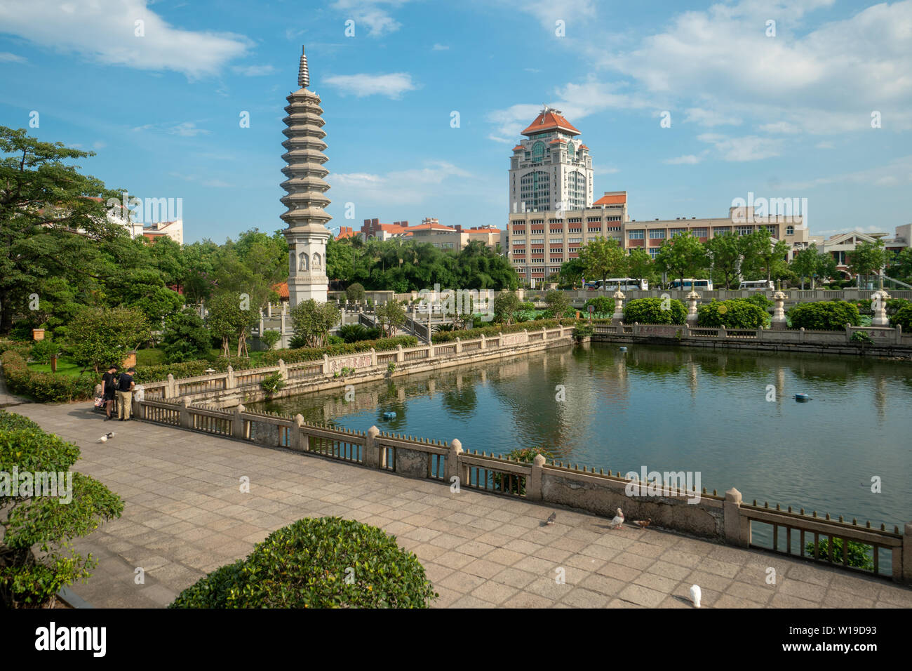 Vista su Xiamen university dal Tempio Nanputuo, Cina Foto Stock