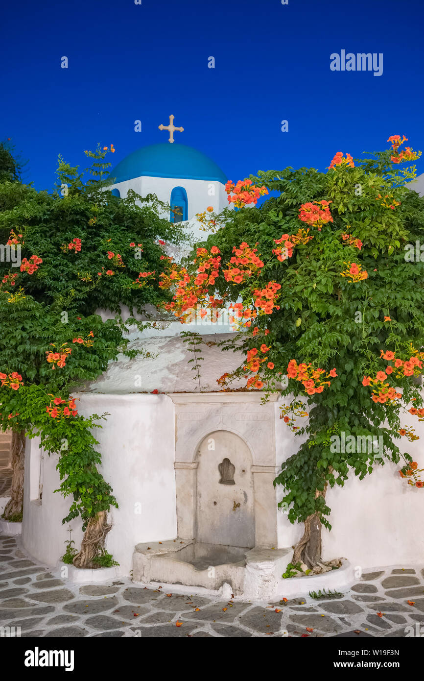 Cicladi chiesa greco ortodossa sull isola di Paros, Grecia. Foto Stock