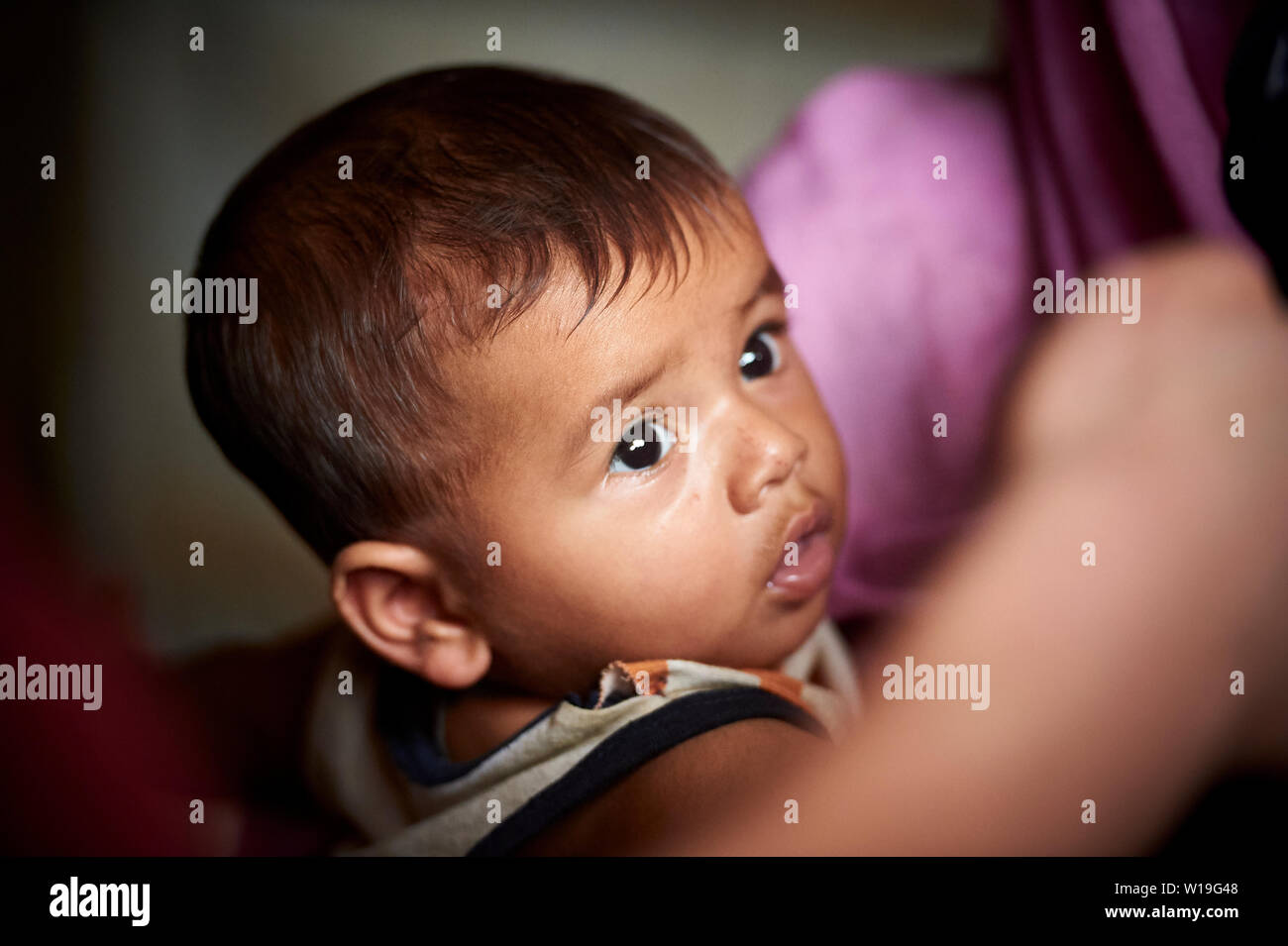 Ritratto di un bambino in Kutupalong Rohingya Refugee Camp, Bangladesh Foto Stock