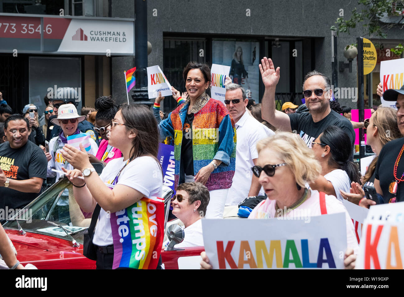 Giugno 30, 2019 San Francisco / CA / STATI UNITI D'AMERICA - Kamala Harris che partecipano al 2019 San Francisco Pride Parade Foto Stock