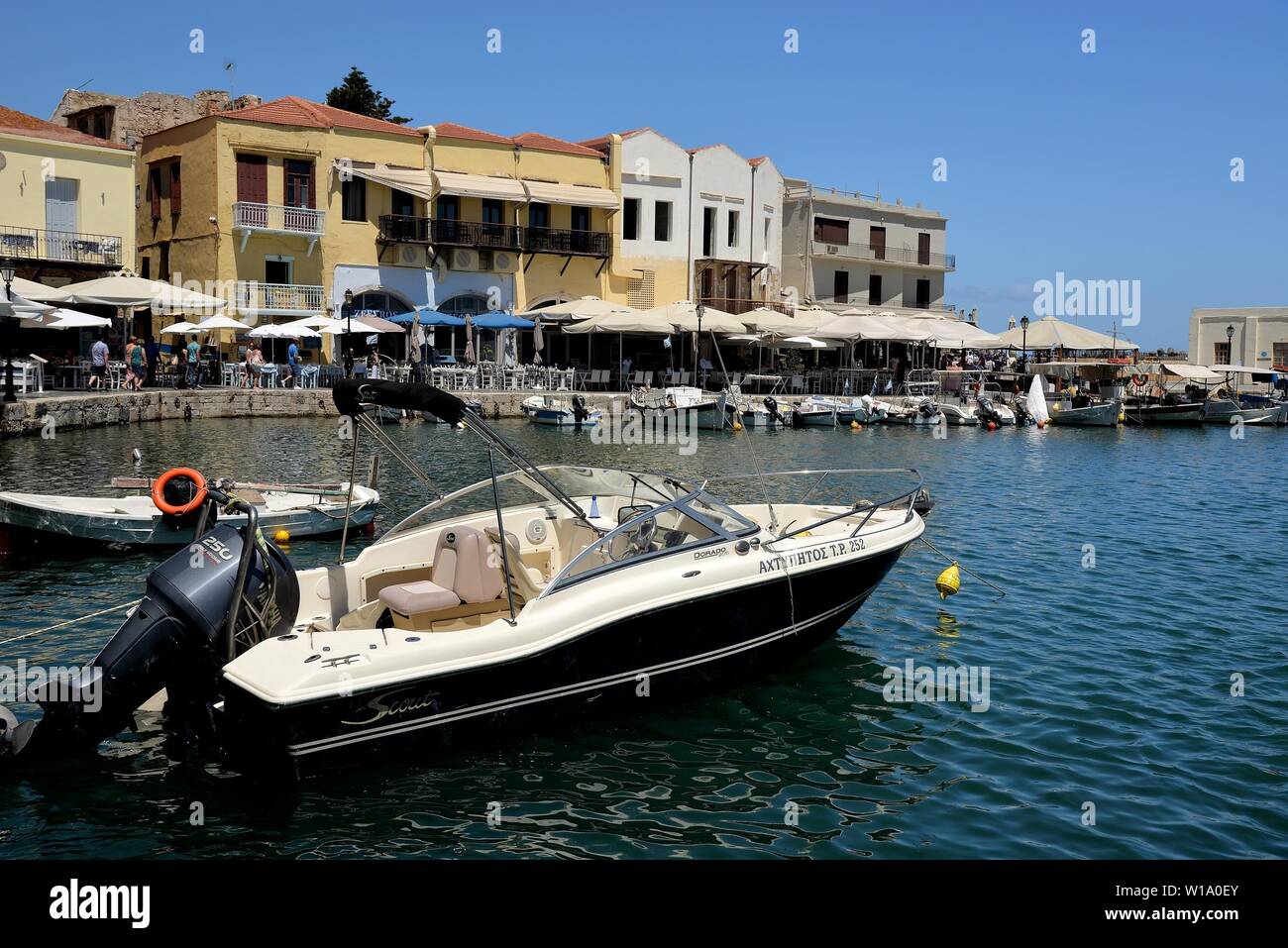 Vista del vecchio porto di Rethimno, Creta, Grecia. Foto Stock